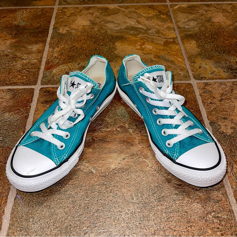 *Barely Worn* Teal Converse Chuck Taylor All Star Low Tops - Retails $60